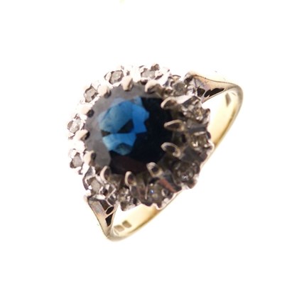Lot 36 - 18ct gold, sapphire and diamond cluster ring