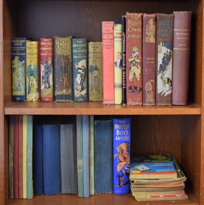 Lot 334 - A collection of 20th Century children's periodicals, etc