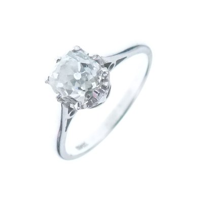 Lot 1 - Diamond single stone ring
