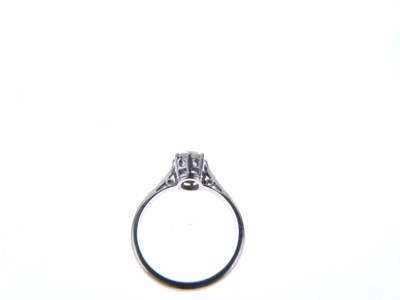 Lot 1 - Diamond single stone ring