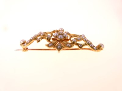 Lot 46 - Rose diamond and split pearl brooch