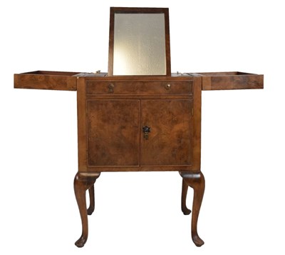 Lot 733 - 1920s period walnut washstand