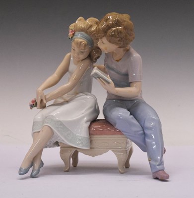 Lot 425 - Lladro figure group A Poem for my Girl 6821