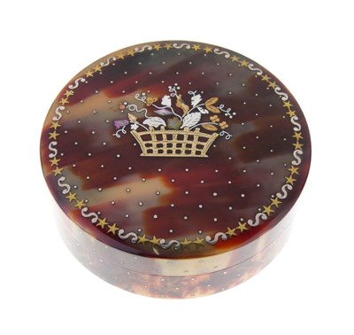Lot 129 - Late 18th or early 19th Century French blonde tortoiseshell and piquework snuff box