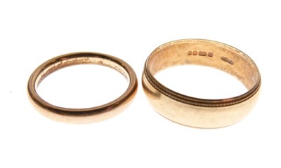 Lot 22 - Two 9ct gold wedding bands