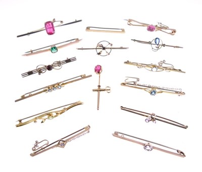 Lot 72 - Collection of fifteen stone set gold bar brooches