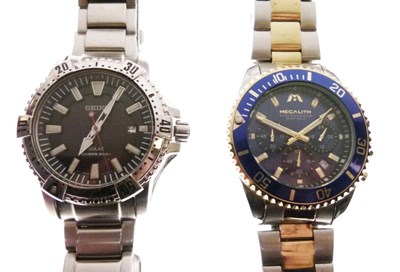 Lot 108 - Seiko - Gentleman's Solar Diver's 200 quartz stainless steel watch and Megalith