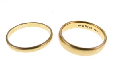 Lot 18 - Two 22ct gold wedding bands