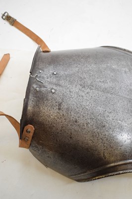 Lot 480 - Late 16th Century front and back plate
