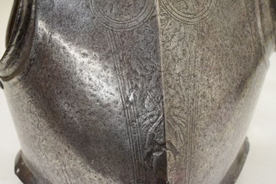 Lot 480 - Late 16th Century front and back plate