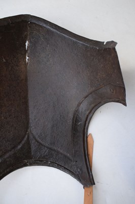 Lot 480 - Late 16th Century front and back plate
