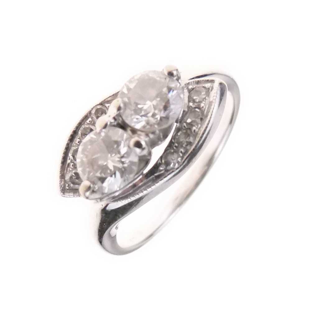 Lot 7 - Two-stone diamond ring