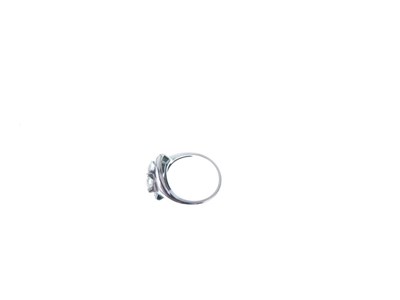 Lot 7 - Two-stone diamond ring