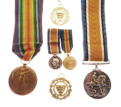 Lot 352 - First World War medals and Golfing medallions