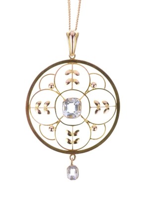 Lot 37 - Edwardian pendant with chain