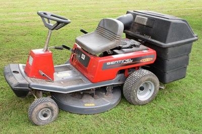 Lot 776 - Ride on mower
