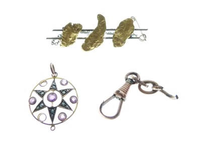 Lot 54 - 9ct gold bar brooch