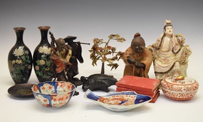 Lot 412 - Group of early 20th Century Japanese ceramics