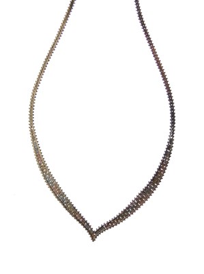 Lot 59 - Three-colour gold collarette