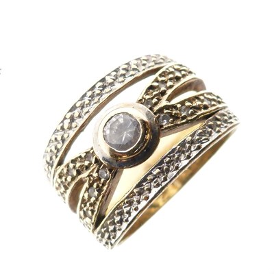 Lot 29 - Yellow metal (9K) white stone set ring