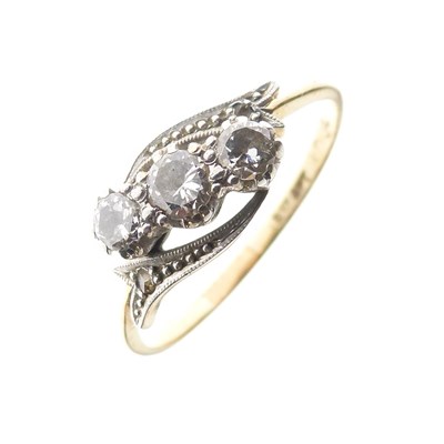 Lot 3 - Yellow metal (18ct and Plat) three-stone diamond ring