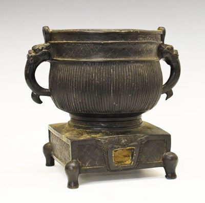 Lot 484 - A good Chinese bronze ritual food vessel on stand (Gui)