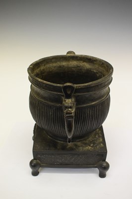 Lot 484 - A good Chinese bronze ritual food vessel on stand (Gui)