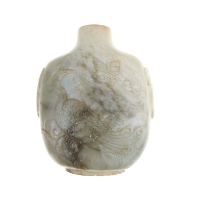 Lot 435 - Chinese carved jade snuff bottle