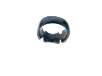 Lot 47 - Tortoiseshell ring