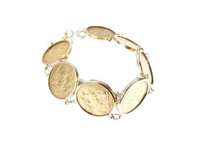 Lot 34 - Bracelet composed of seven sovereigns
