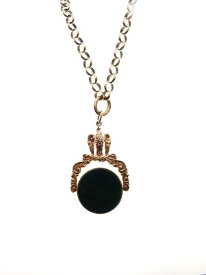 Lot 80 - 9ct gold carnelian and bloodstone swivel fob with belcher-link chain