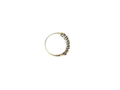 Lot 9 - Five-stone diamond 18ct gold ring
