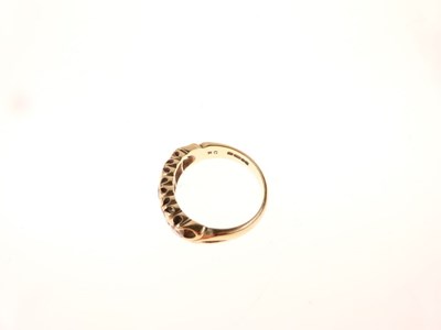 Lot 9 - Five-stone diamond 18ct gold ring