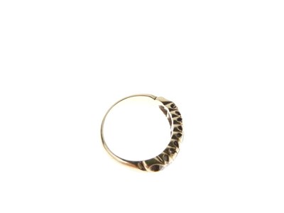 Lot 9 - Five-stone diamond 18ct gold ring