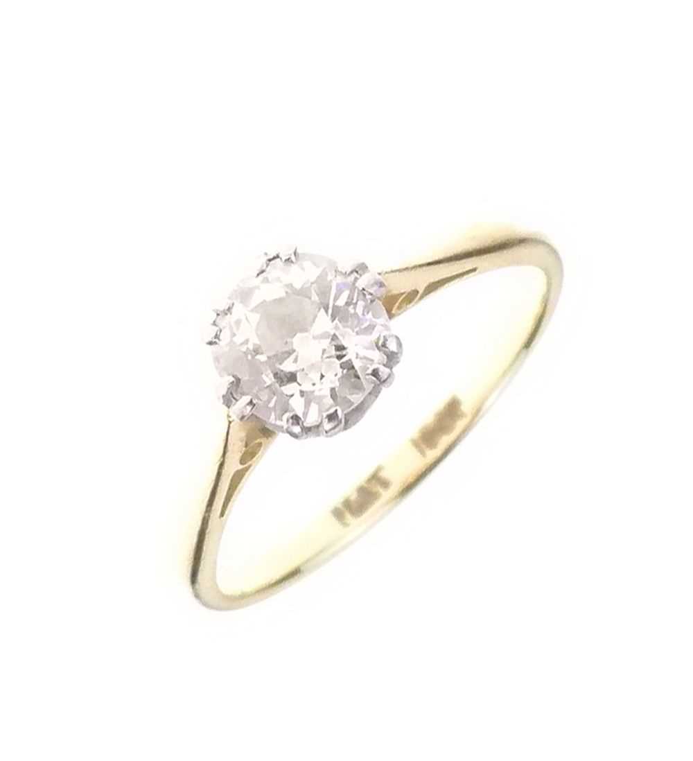 Lot 2 - Diamond single-stone ring