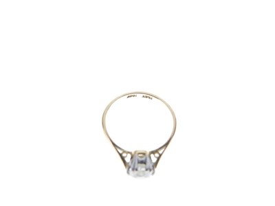 Lot 2 - Diamond single-stone ring