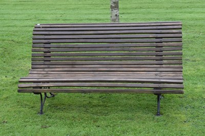 Lot 726 - Large S-shaped slatted garden bench
