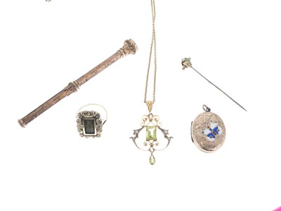 Lot 159 - Small quantity of jewellery including an Art Nouveau-style pendant