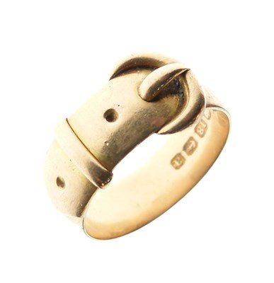 Lot 50 - Gentleman's late Victorian 18ct gold ring in the form of a buckled belt
