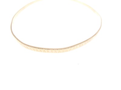 Lot 106 - 9ct gold bangle