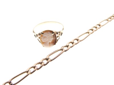 Lot 83 - 9ct yellow metal chain and cameo ring