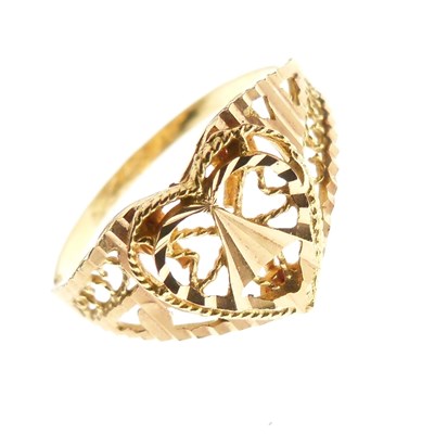 Lot 57 - Indian gold ring