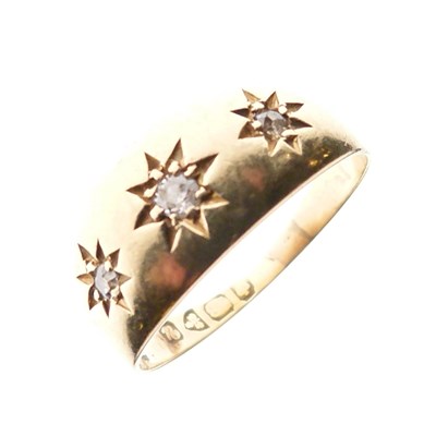 Lot 1 - 18ct gold ring gypsy set three old-cut diamonds