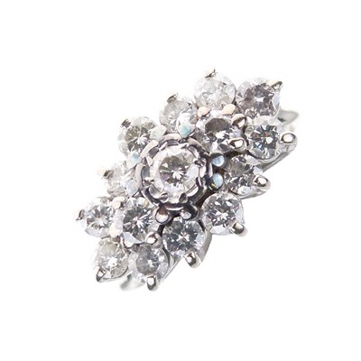Lot 8 - Fifteen-stone diamond cluster ring