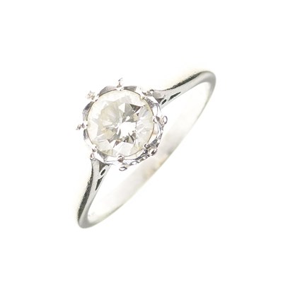 Lot 2 - Diamond single-stone ring