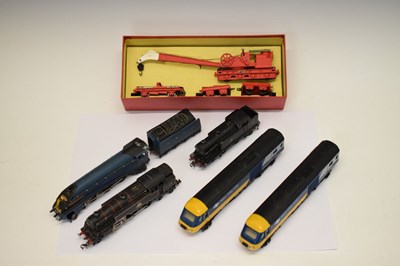 Lot 421 - Hornby Dublo 4620 breakdown crane and loose locomotives