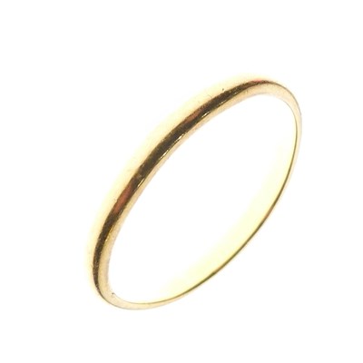 Lot 45 - 22ct wedding band, 2.5g approx