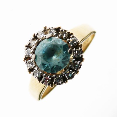 Lot 18 - Blue zirconia and diamond cluster ring