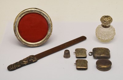 Lot 92 - Edward VII silver circular easel picture frame