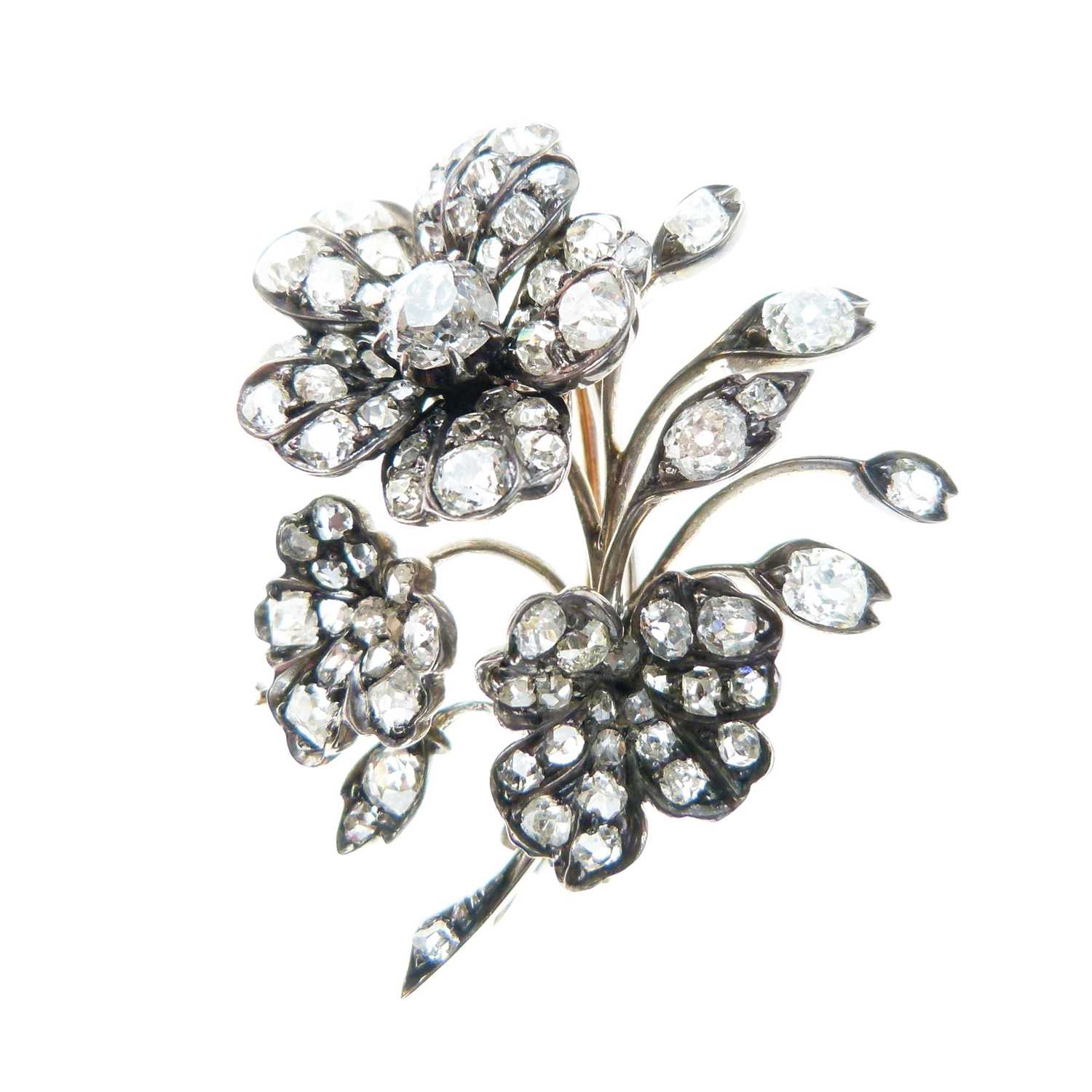 Lot 292 - Late Victorian diamond floral spray brooch